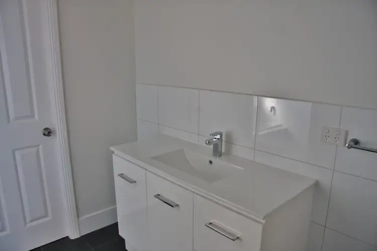 Fifth view of Homely house listing, 24 Amber Close, Kelso NSW 2795