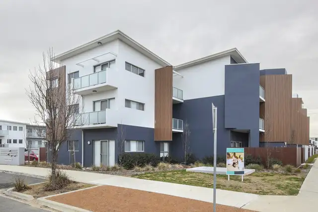 41 Clare Burton Crescent