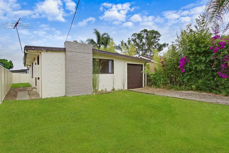 1 Newport street, Cambridge Park NSW 2747