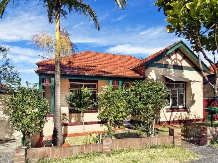 18 Floss Street, Hurlstone Park NSW 2193