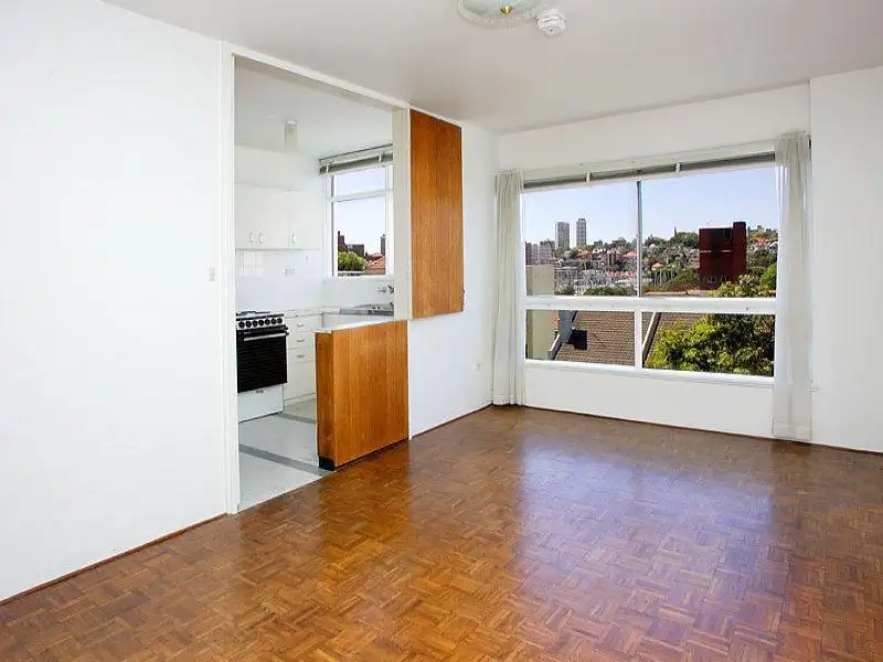Main view of Homely apartment listing, 32/51 Roslyn Gardens, Elizabeth Bay NSW 2011
