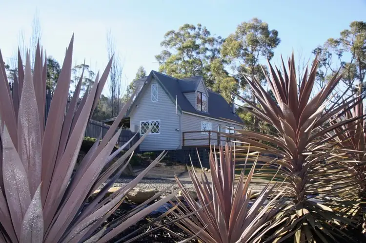 17 Chuter Street, Deep Bay TAS 7112