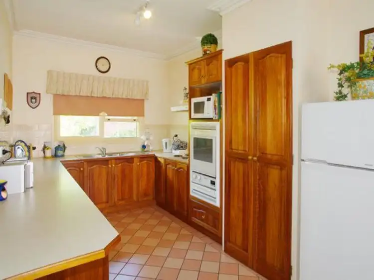 Sixth view of Homely townhouse listing, 2/9-11 Frank Street, Newtown VIC 3220