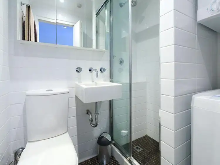 Fourth view of Homely studio listing, 35/50 Roslyn Gardens, Elizabeth Bay NSW 2011