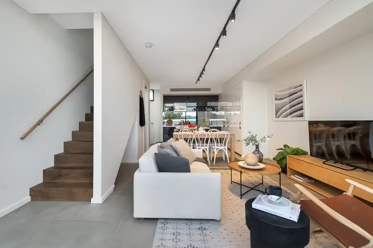 2/76 Mitchell Road