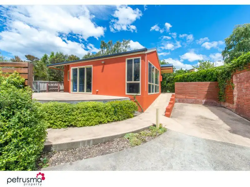 Main view of Homely villa listing, 2/34 Waterloo Crescent, Battery Point TAS 7004
