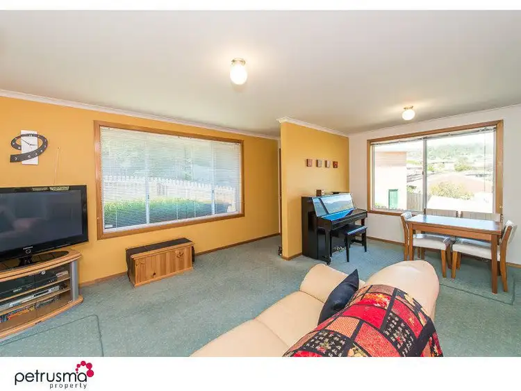Fifth view of Homely villa listing, 2 /52 Cuthbertson Place, Lenah Valley TAS 7008