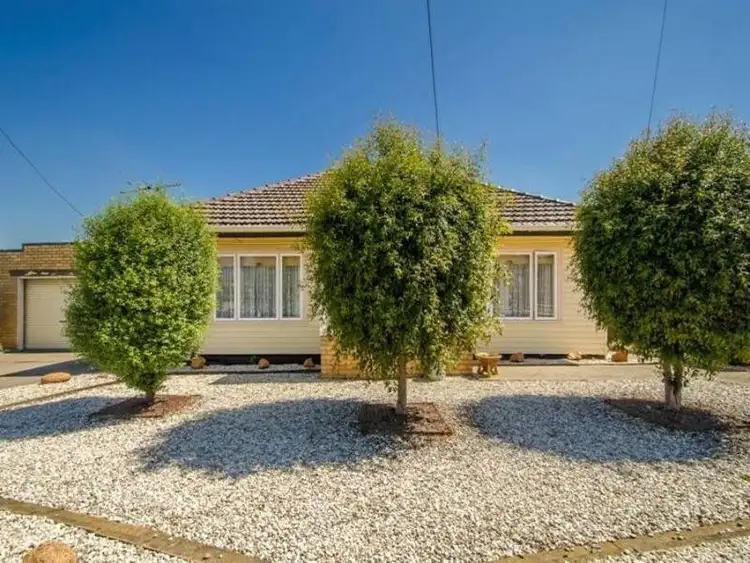 14 Almond Avenue, Brooklyn VIC 3012