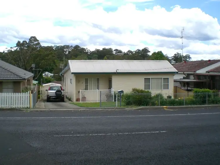 12 Jirramba Ave, Saratoga NSW 2251