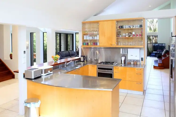 Fourth view of Homely house listing, 8 Minno Street, Chapel Hill QLD 4069