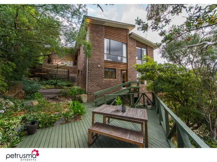 42 St Helens Street, Lindisfarne TAS 7015