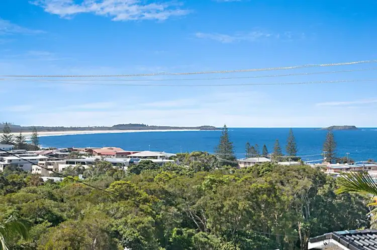 9 McPhail Ave, Kingscliff NSW 2487