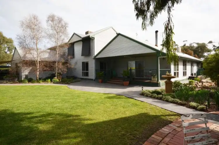 123 Keatings Road, Horsham VIC 3400