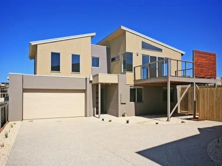 2/15 Koomeela Drive, Torquay VIC 3228