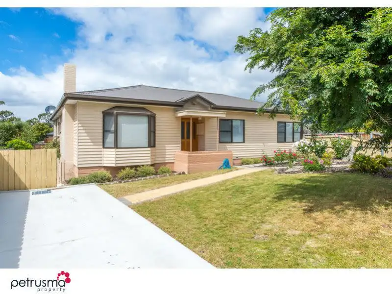 Main view of Homely house listing, 1/169 Derwent Avenue, Lindisfarne TAS 7015