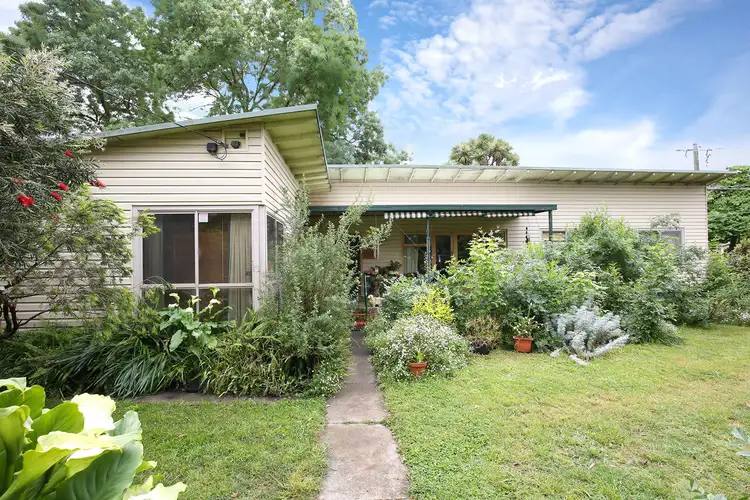 1 Eothen Lane, Kilsyth VIC 3137