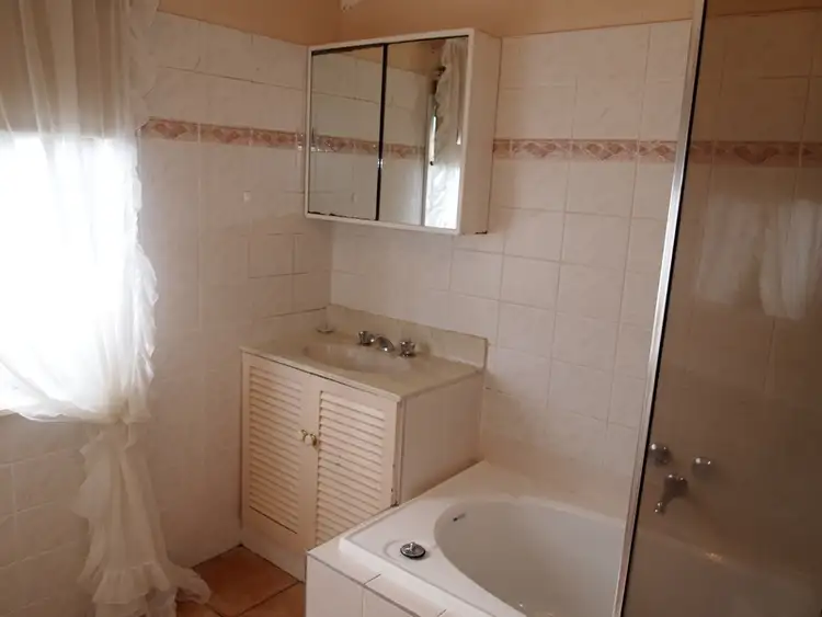 Sixth view of Homely house listing, 10 Armstrongs Lane, Porepunkah VIC 3740