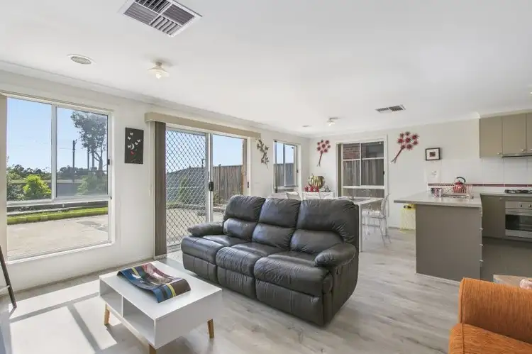 66 SILVERWATTLE DRIVE, Lyndhurst VIC 3975