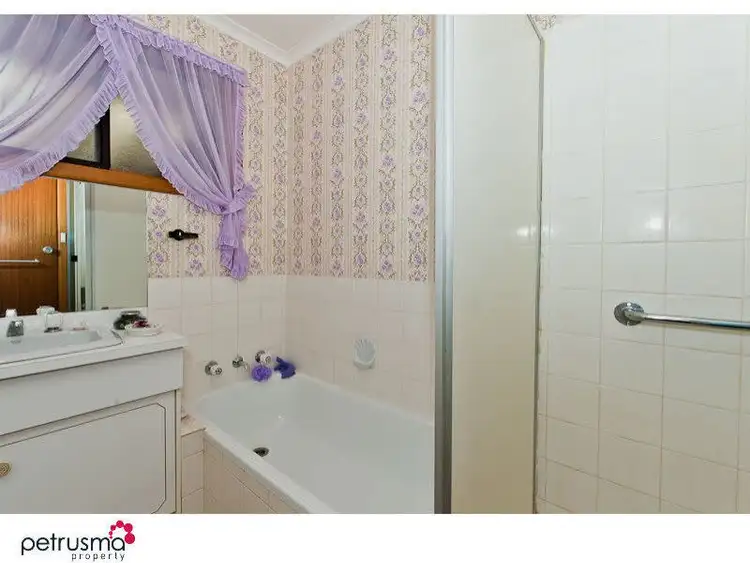 Seventh view of Homely villa listing, 2/17 Norma Street, Howrah TAS 7018