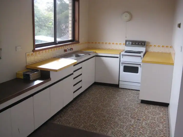 Fifth view of Homely unit listing, 2/10 Castlereagh Court, Lenah Valley TAS 7008
