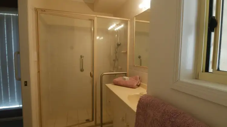 Sixth view of Homely villa listing, 1/73 Queen Street,, Cleveland QLD 4163