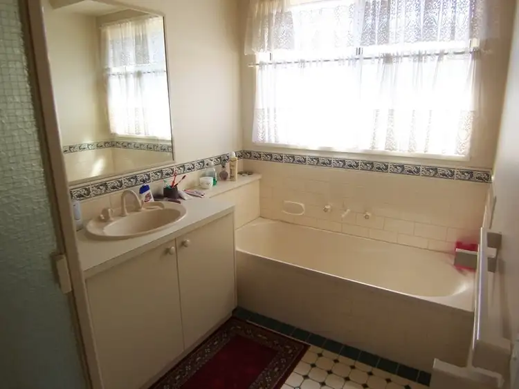 Seventh view of Homely house listing, 7 Norman Court, Bright VIC 3741