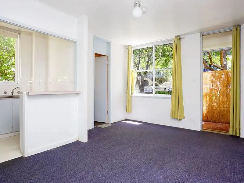 Main view of Homely apartment listing, 9/16 Roslyn Gardens, Elizabeth Bay NSW 2011