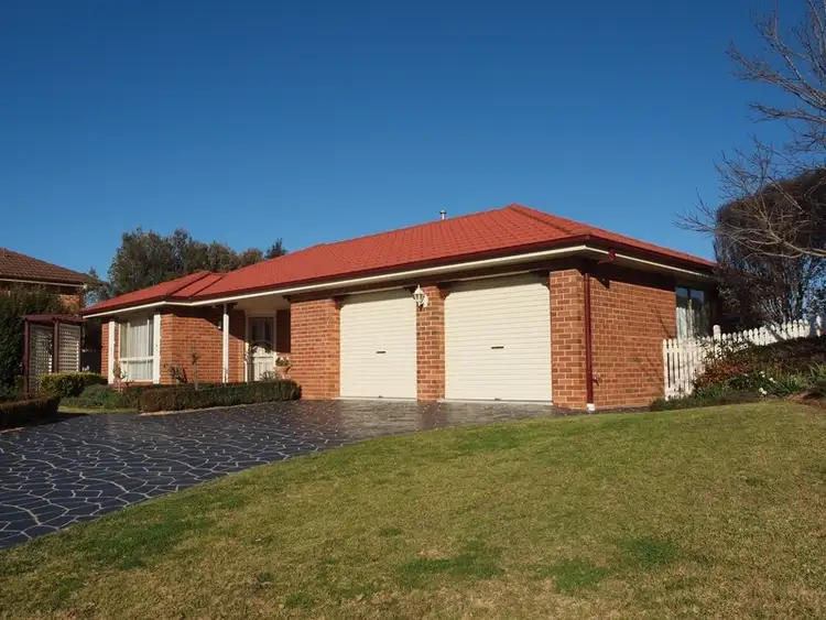 Second view of Homely house listing, 19 Lamarra Place, Goulburn NSW 2580