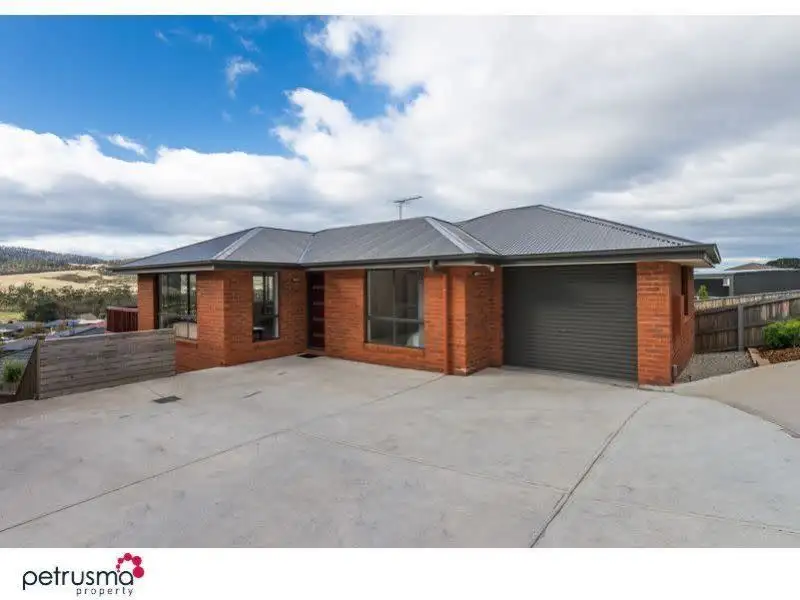 Main view of Homely villa listing, 2/6 Chaplains Close, Howrah TAS 7018