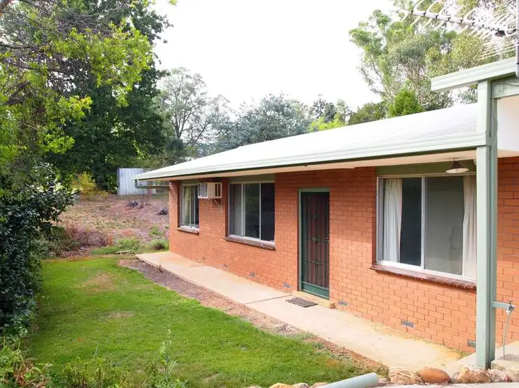 30 Deacon Avenue, Bright VIC 3741