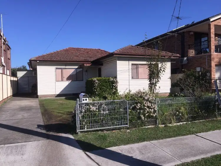 44 George St, Canley Heights NSW 2166