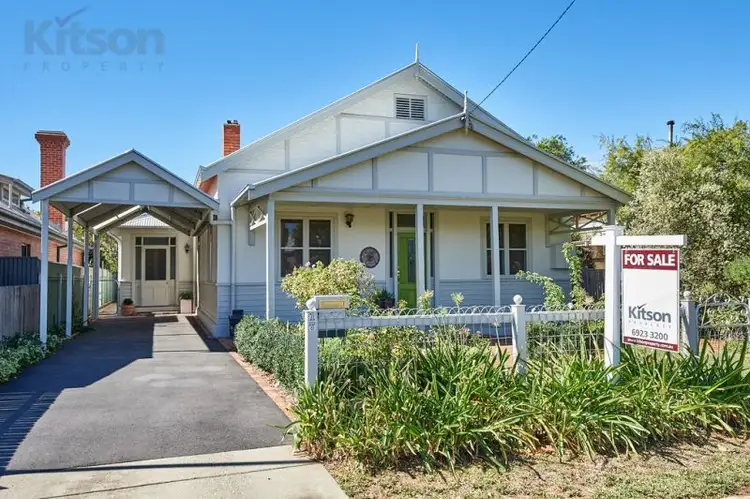 17 Thorne Street, Wagga Wagga NSW 2650
