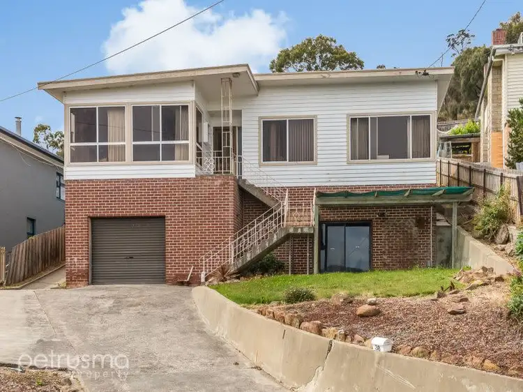 38 Sharland Avenue, New Norfolk TAS 7140