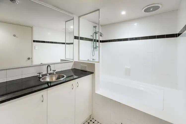 Third view of Homely studio listing, 305/8 Ward Avenue, Potts Point NSW 2011