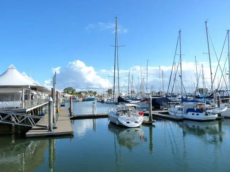 1a FOURTH AVE, Scarborough QLD 4020