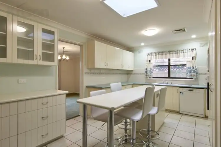 Fifth view of Homely house listing, 8 Waimea Place, Lake Albert NSW 2650