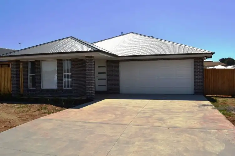 39 Valencia Drive, Orange NSW 2800