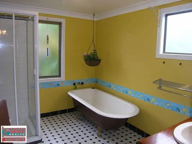 Fourth view of Homely house listing, 118 YUNDAH STREET, Shorncliffe QLD 4017