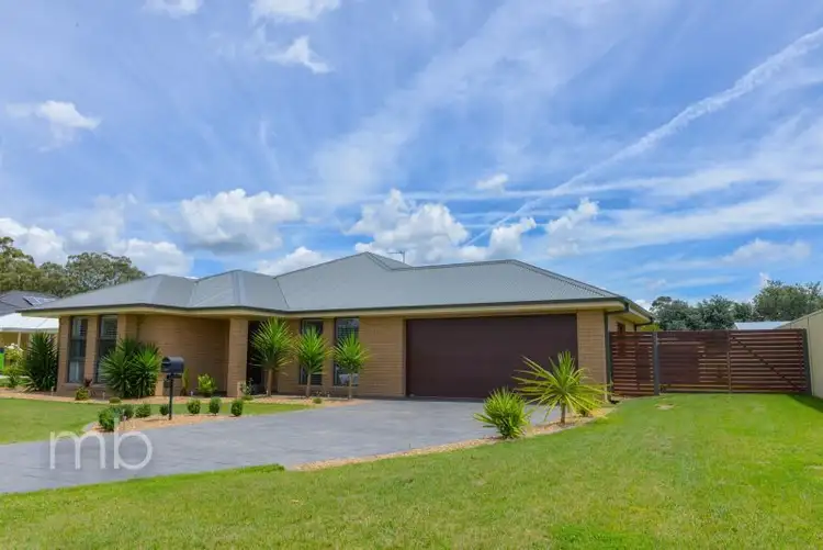 2 Lantana Place, Orange NSW 2800