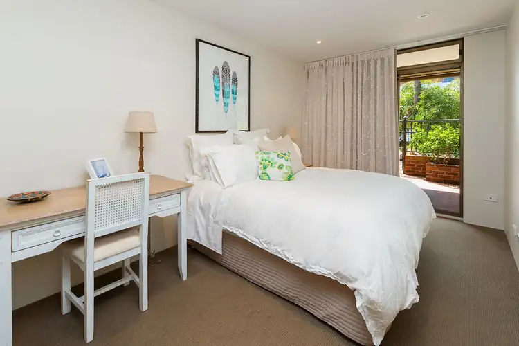 Sixth view of Homely apartment listing, 2/6 Challis Avenue, Potts Point NSW 2011