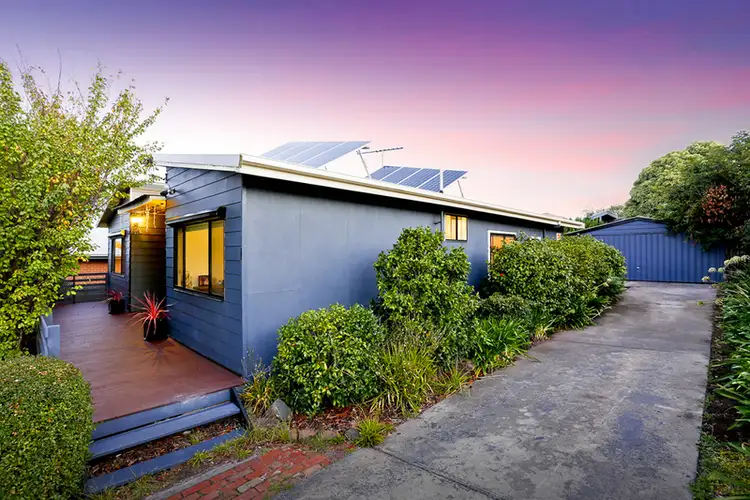 1 Emerald Court, Belmont VIC 3216