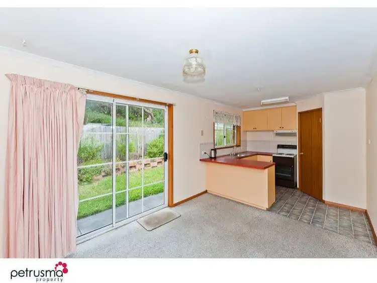 Fourth view of Homely villa listing, 5 / 135 Malunna Road, Lindisfarne TAS 7015