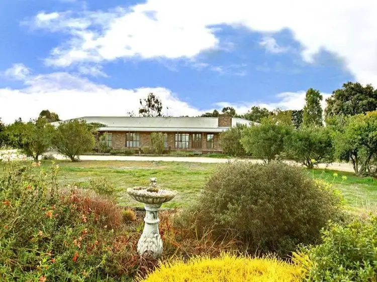 10 KING WILLIAM DRIVE, Wallan VIC 3756