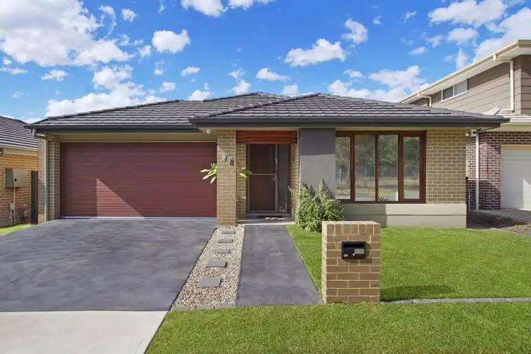 24 Jubilee Drive, Jordan Springs NSW 2747