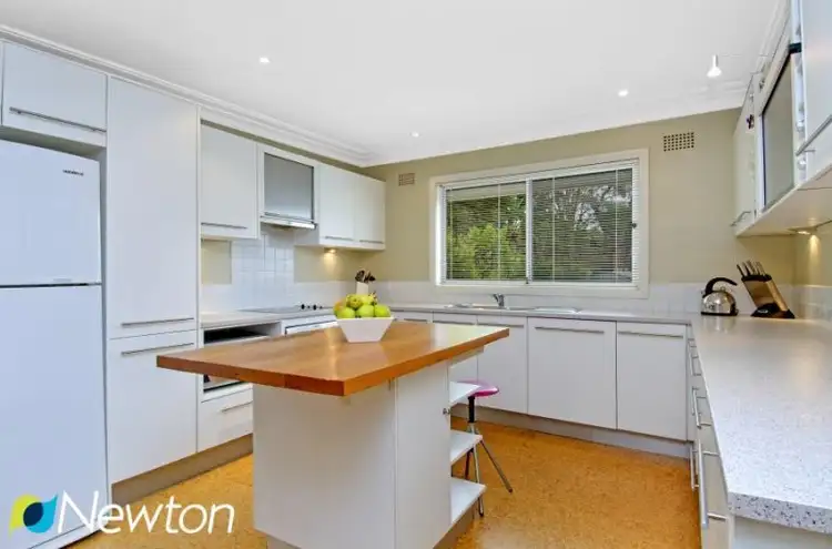 Second view of Homely house listing, 10 Diosma Place, Engadine NSW 2233