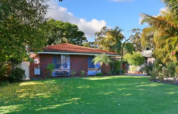 11 Sixth Road, Armadale WA 6112