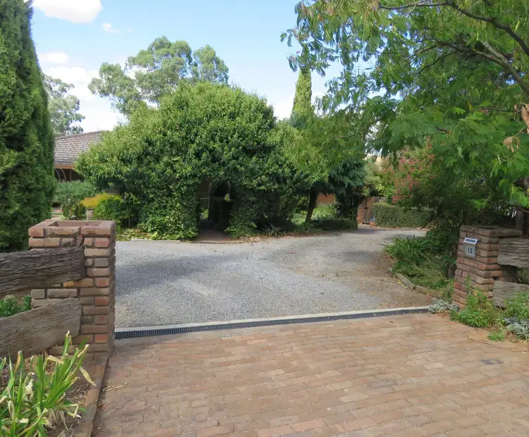 18 Rodd Street, Canowindra NSW 2804