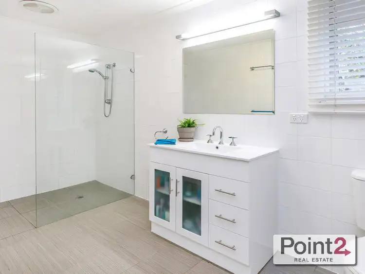 Sixth view of Homely house listing, 4 Lisa Court, Mount Eliza VIC 3930