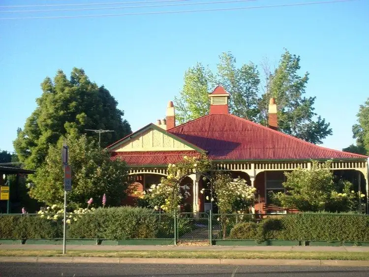 163 Myrtle Street, Myrtleford VIC 3737