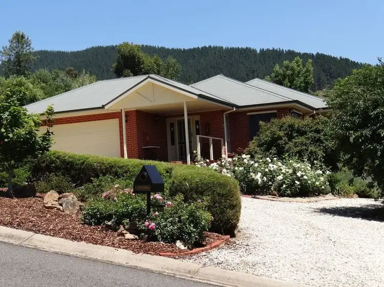 35 Walkers Lane, Bright VIC 3741